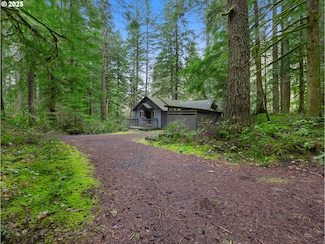 35 Road 31, Rhododendron, OR 97049