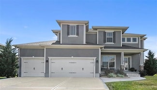 8805 SW 4th St, Lees Summit, MO 64064