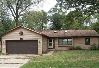 300 Pine St, Millington, IL 60537