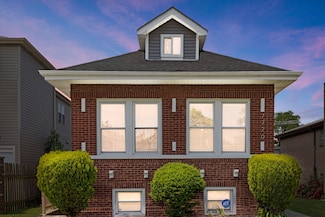 7720 S Prairie Ave, Chicago, IL 60619