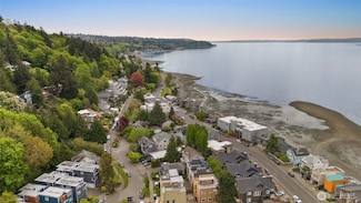 4135 Chilberg Ave SW Unit A, Seattle, WA 98116