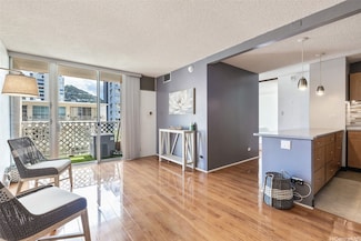 1415 Punahou St Unit 502, Honolulu, HI 96822