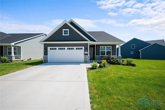 8410 Long Shore Dr, Monclova, OH 43542