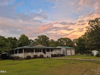 688 John Lee Rd, Dunn, NC 28334