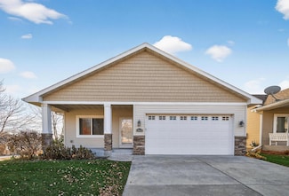 362 Whispering Ln, Hastings, MN 55033