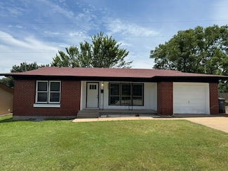 5540 Patton Dr, Fort Worth, TX 76112