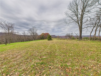 2880 Waters Dr, Harrison, AR 72601