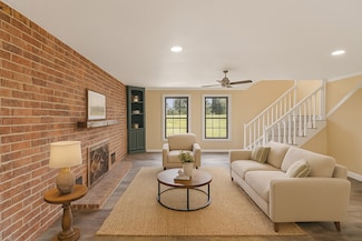 1178 County Road 105, Columbus, TX 78934