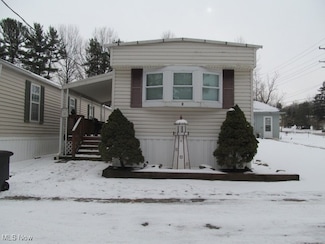 9735 Chillicothe Rd Unit 2, Kirtland, OH 44094