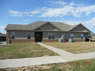 104 Garden Gate Dr, Berea, KY 40403