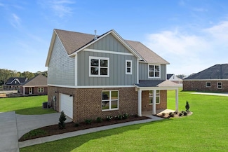 531 Golden Oaks Cr, Dothan, AL 36301