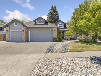 9555 Vancouver Ln, Windsor, CA 95492