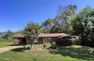 1303 Bert St, Mena, AR 71953