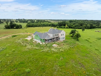 202 Blackberry Ln, Washington, TX 77880