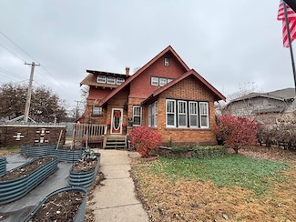 711 W 4th St, Yankton, SD 57078