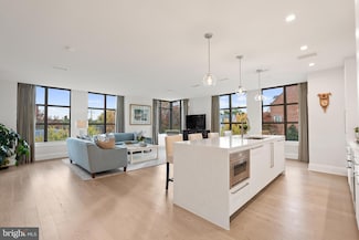 22 Bakers Walk Unit 306, Alexandria, VA 22314