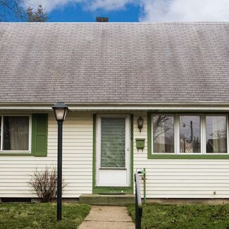 2008 S Walnut St, South Bend, IN 46613