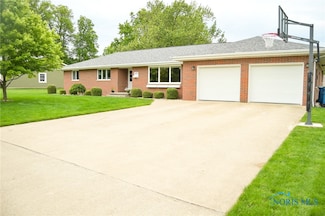 420 W South St, Bryan, OH 43506