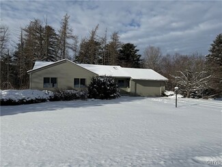 14 Gillette Ln, Cazenovia, NY 13035