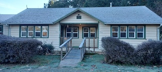252 5th St, Glendale, OR 97442