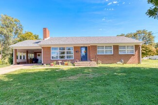 101 Elm St, Pearisburg, VA 24134