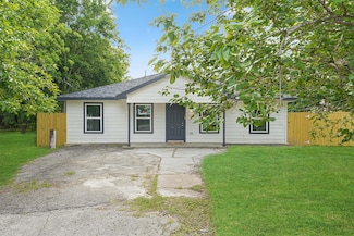 2906 Brackenridge St, Houston, TX 77026