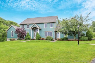 287 High St, Topsfield, MA 01983