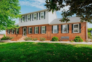 855 Fairway View Dr, Madisonville, KY 42431