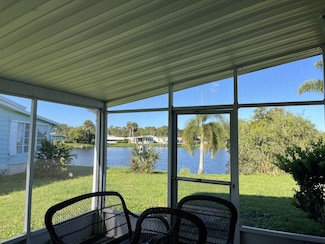 8775 20th St Unit 221, Vero Beach, FL 32966