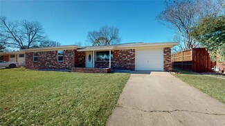 1233 Valentine St, Hurst, TX 76053