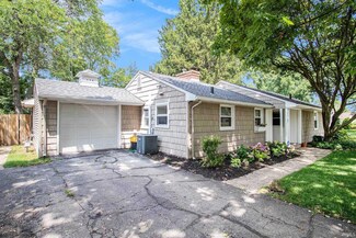 2707 York Rd, South Bend, IN 46614