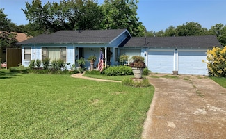 1916 Tierney Rd, Fort Worth, TX 76112
