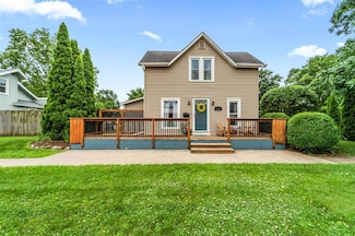 1135 Court St, Adel, IA 50003