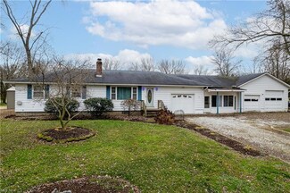 936 Nola Ave, Barberton, OH 44203