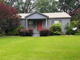 1909 N Dudney Rd, Magnolia, AR 71753