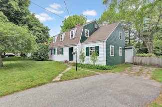 25 Canterbury Rd, Winchester, MA 01890