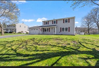 63 Maple Hill Farm Rd, Penfield, NY 14526