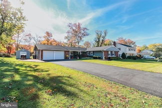 150 Country Club Rd, Willingboro, NJ 08046