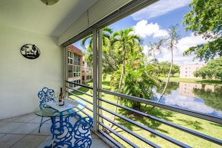 9301 Sunrise Lakes Blvd Unit 207, Sunrise, FL 33322