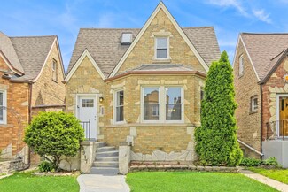 2917 N Mango Ave, Chicago, IL 60634