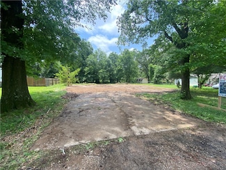 2202 Del White Dr, Bentonville, AR 72712