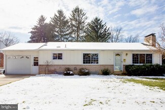 16 Colgate Dr, Camp Hill, PA 17011