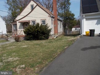 128 Pickford Ave, Ewing, NJ 08618
