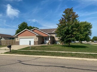 405 13th Ave NW, Kasson, MN 55944