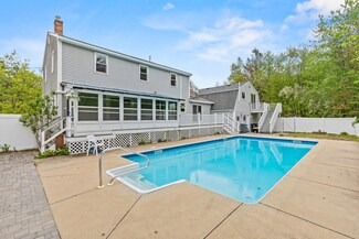13 Wildbrook Dr, Biddeford, ME 04005