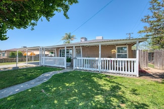 2378 W Sandy St, Caruthers, CA 93609