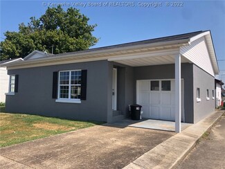 1409 14th St, Nitro, WV 25143