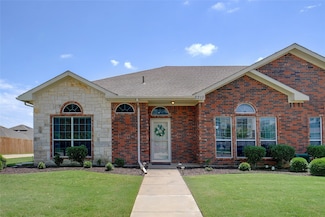 2210 Poinsettia Blvd, Denton, TX 76208