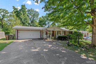 1960 Briarwood Dr, Cape Girardeau, MO 63701