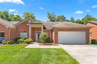 450 Northbridge Dr, High Point, NC 27265
